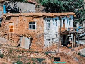 Çüngüş Akbaşak(Kilise) Köyü Gezisinden Kareler 📷 Bir Köy Evi 📷 / 25749