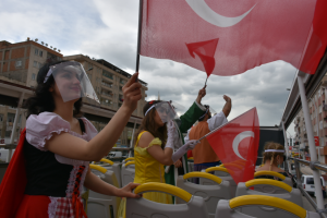Pamuk Prensesler Diyarbakırda Bayrak Gününde / 10343