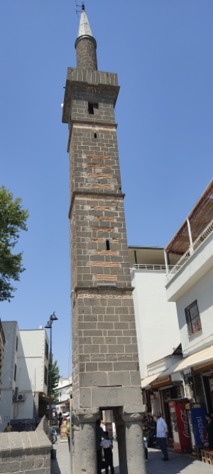 Dört Ayaklı Minare / 32410