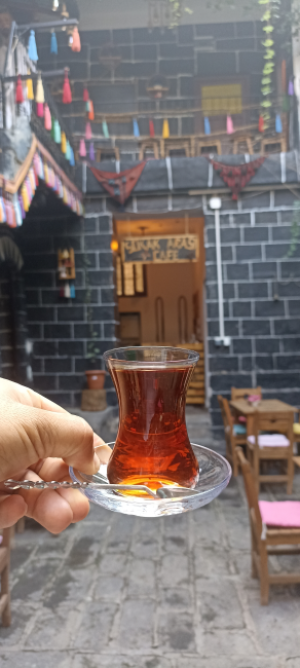 Tarihi Mekan'da Kaçak Çay Keyfi / 36025