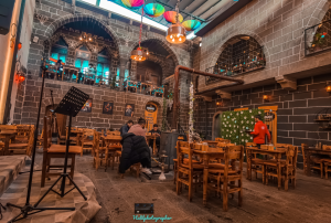 Harabe Konak-Ultra Geniş Açıda 📷 Tarihi Taşevlerden birinde açılan güzide bir Cafe 📷 / 10057