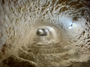 Asur Kalesi Yer Altı Tünelleri / 7380